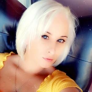 Meet your Posher, Angie